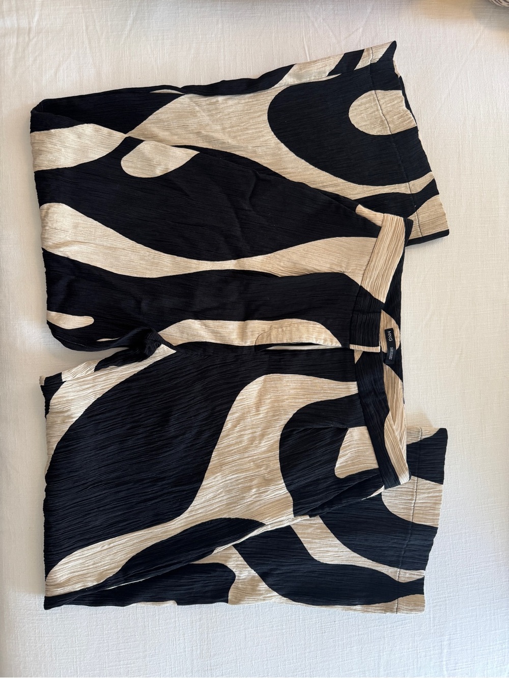 Women's Black & Cream Printed Wide Leg Pants